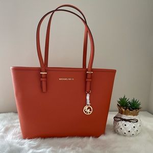 Michael Kors Jet Set Travel Tote